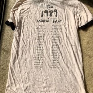 Taylor Swift Tops - Taylor Swift 1989 Tour t shirt Taylor Swift Tops - Taylor Swift 1989 Tour t shirt